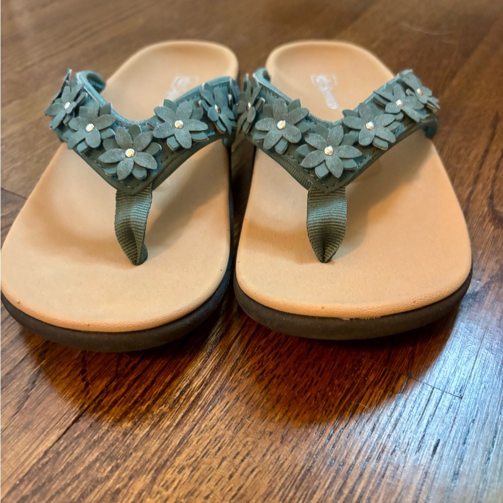 NWOT Spenco Orthotic Floral Thong Sandals - Yumi Belize Mallard Green 8 Medium
